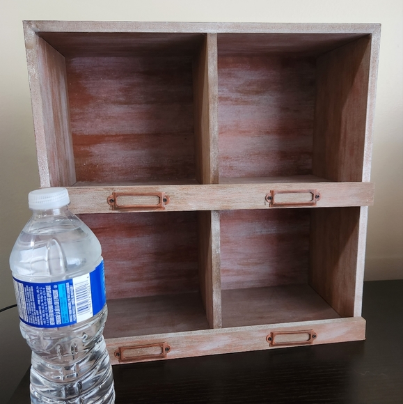 NEW Display Shelf - Picture 2 of 3